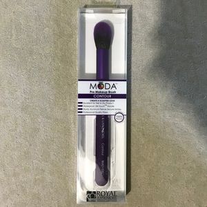 Moda contour brush
